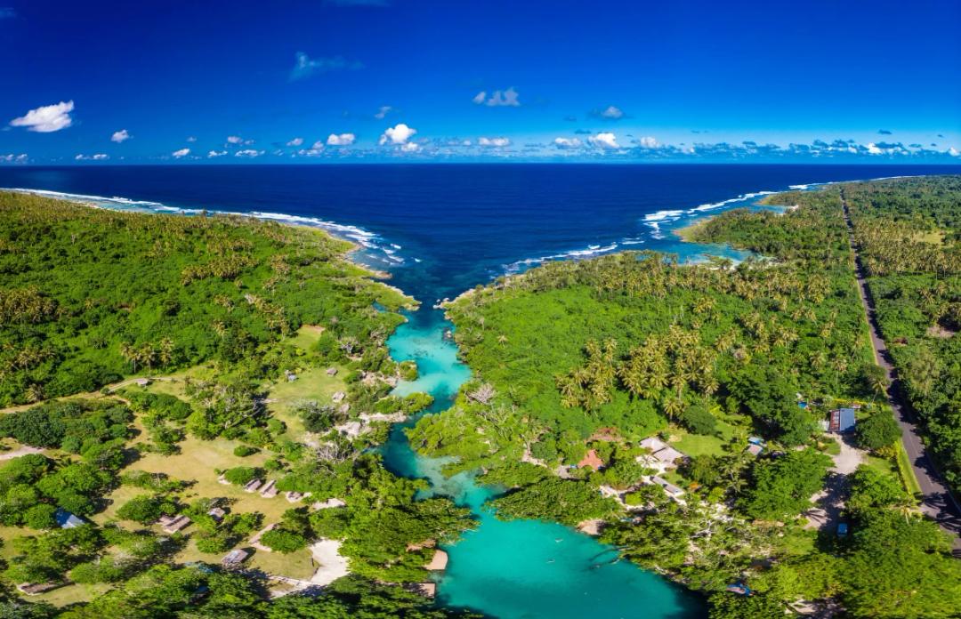 https://media.leisurecom.com/cruise/image-2025-12-18-08-56-36.webp